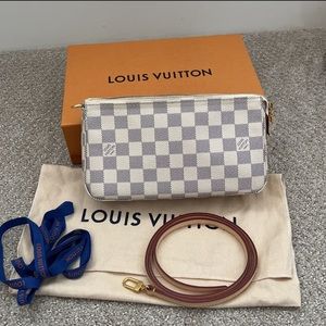 Louis Vuitton Pochette Accessoires